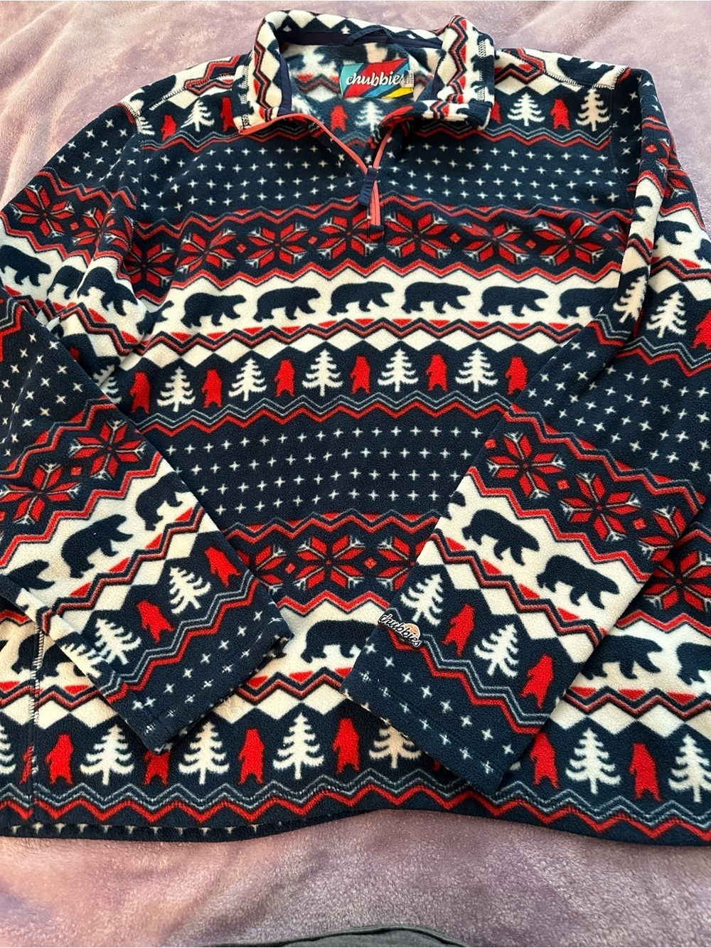 Cute holiday quarter zip fleece in red/white/blue print. Size XL.